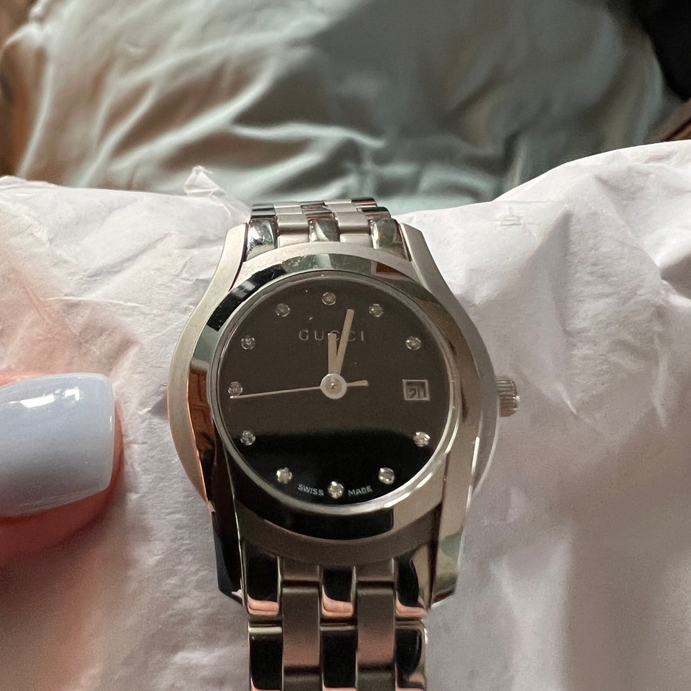 ⭐️ YEAR END SALE ⭐️ GUCCI DIAMOND WATCH - Picture 9 of 14